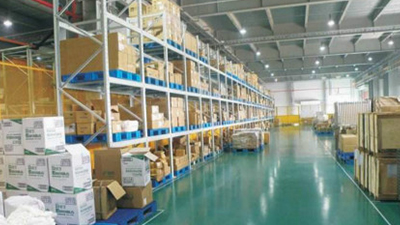 大型仓库塑料周转箱应用案例